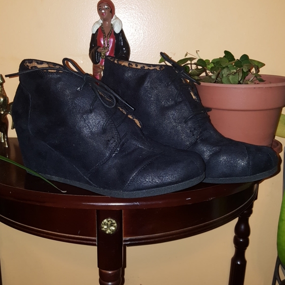 size 14 wide women's shoes